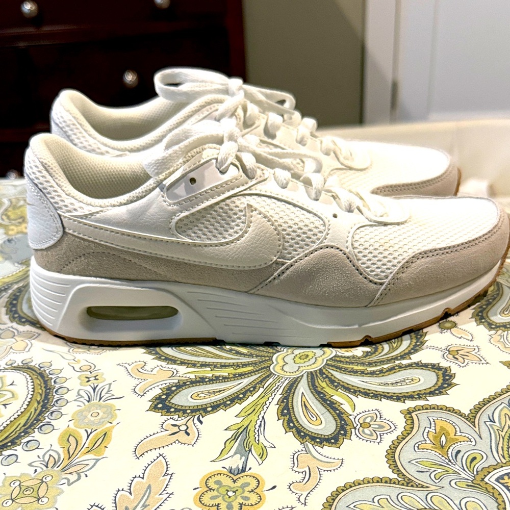 Brand new Nike Women's White and Taupe Sneakers, Size 8.5